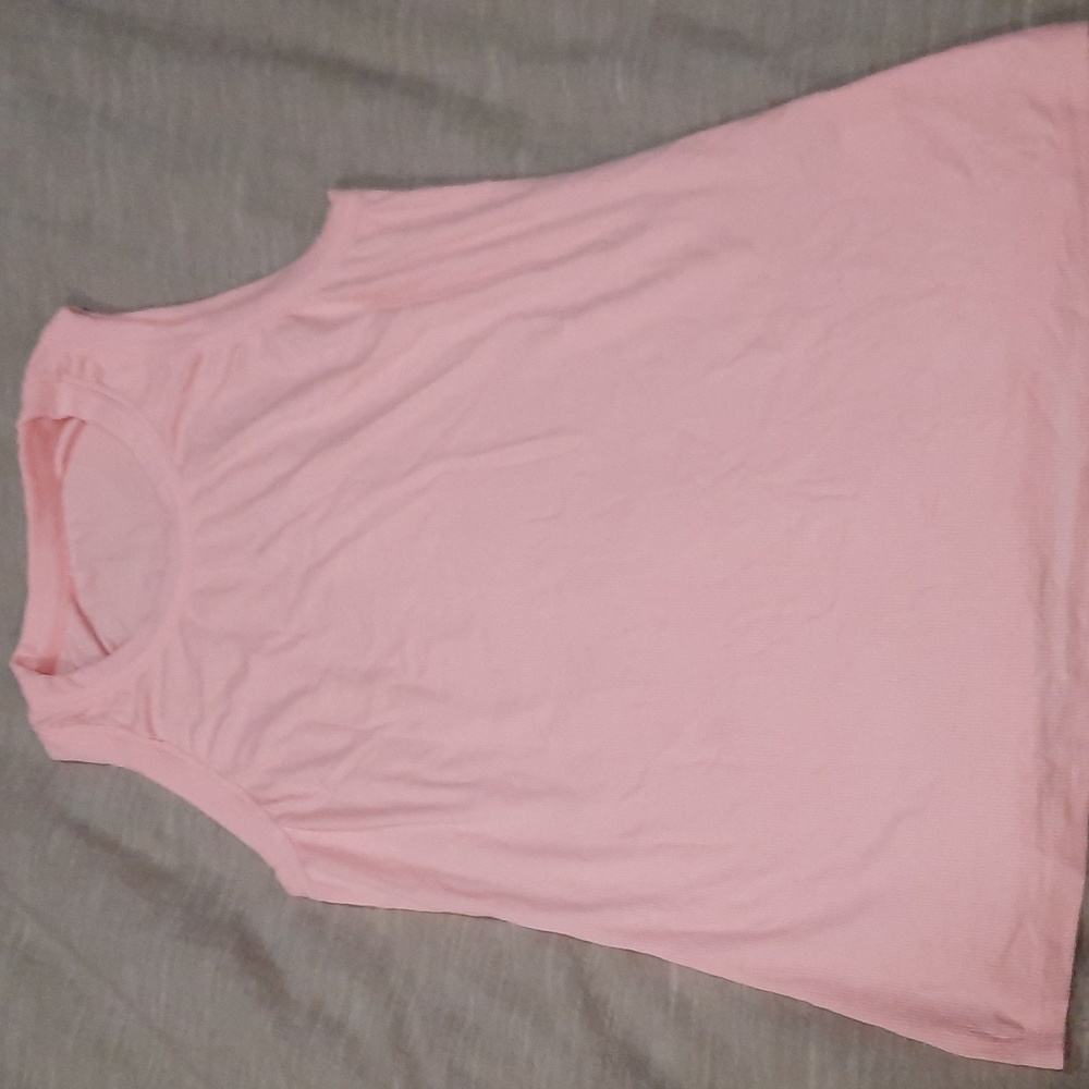 Baby pink tanktop